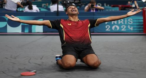 عمر عصر: رئيس الاتحاد عين أخاه مديرًا فنيًا.. وابن المدرب هو مسؤول المراسلات